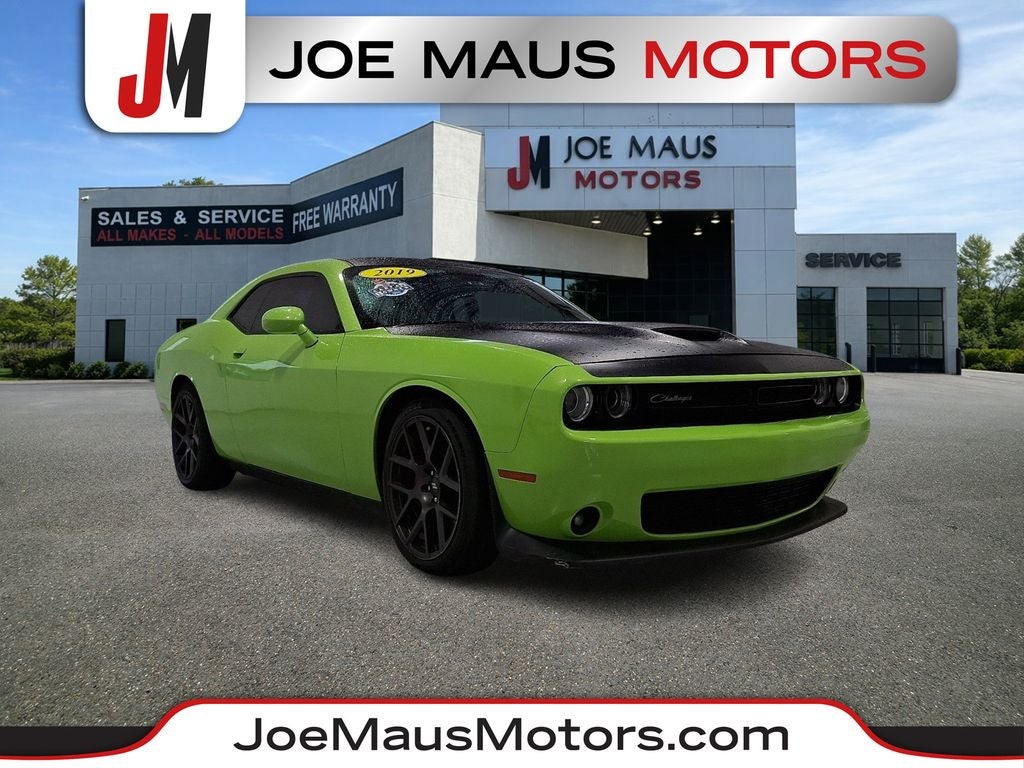 2019 Dodge Challenger R/T's photo