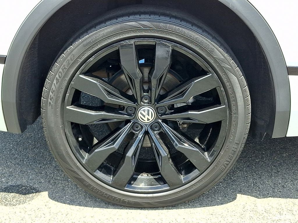 2021 Volkswagen Tiguan 2.0T SE R-Line Black