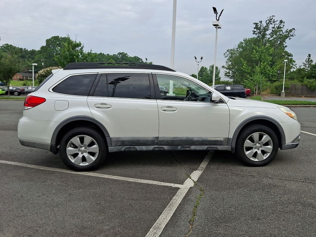 2010 Subaru Outback 2.5i Premium