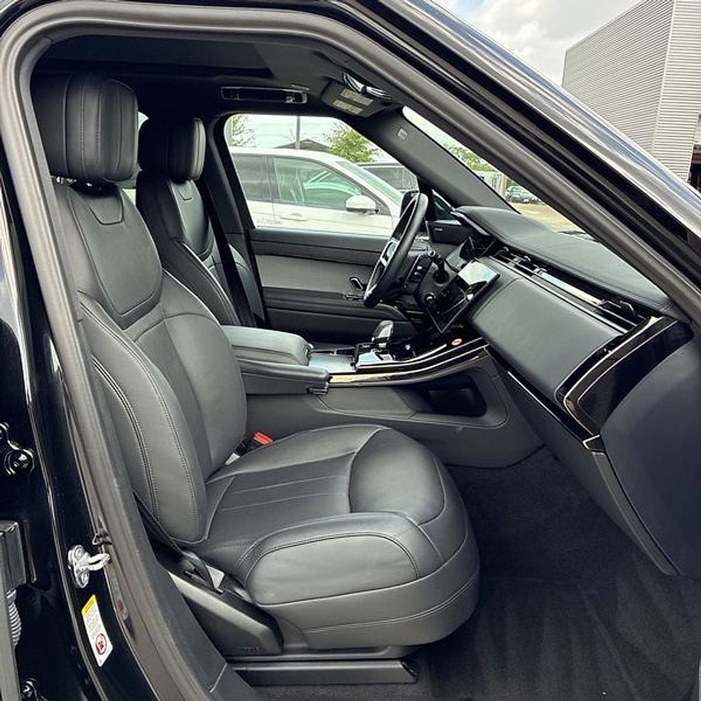 2025 Land Rover Range Rover Sport SE