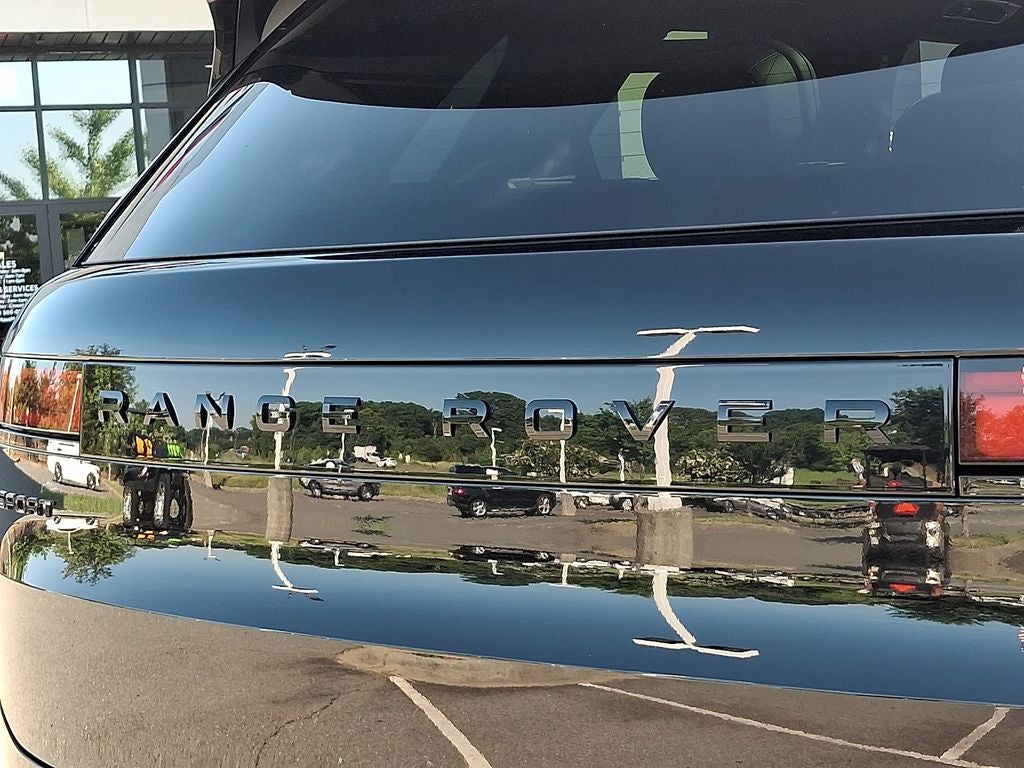 2025 Land Rover Range Rover Sport SE