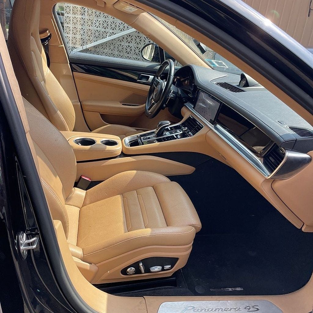 2017 Porsche Panamera 4S